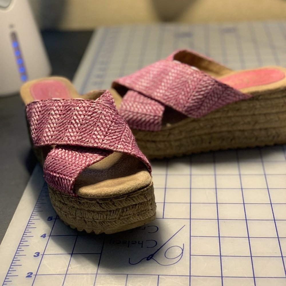 Sbicca platform sandals, size 6